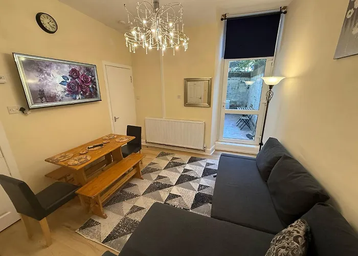 One Bedroom Flat In Central Edinburgh Old Town , Heart Of Edinburgh Flat Sleeps 6