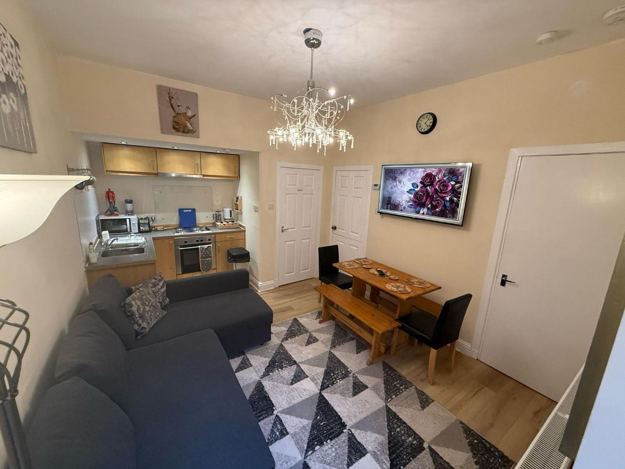 Apartment One Bedroom Flat In Old Town , Heart Of Flat Sleeps 6 *