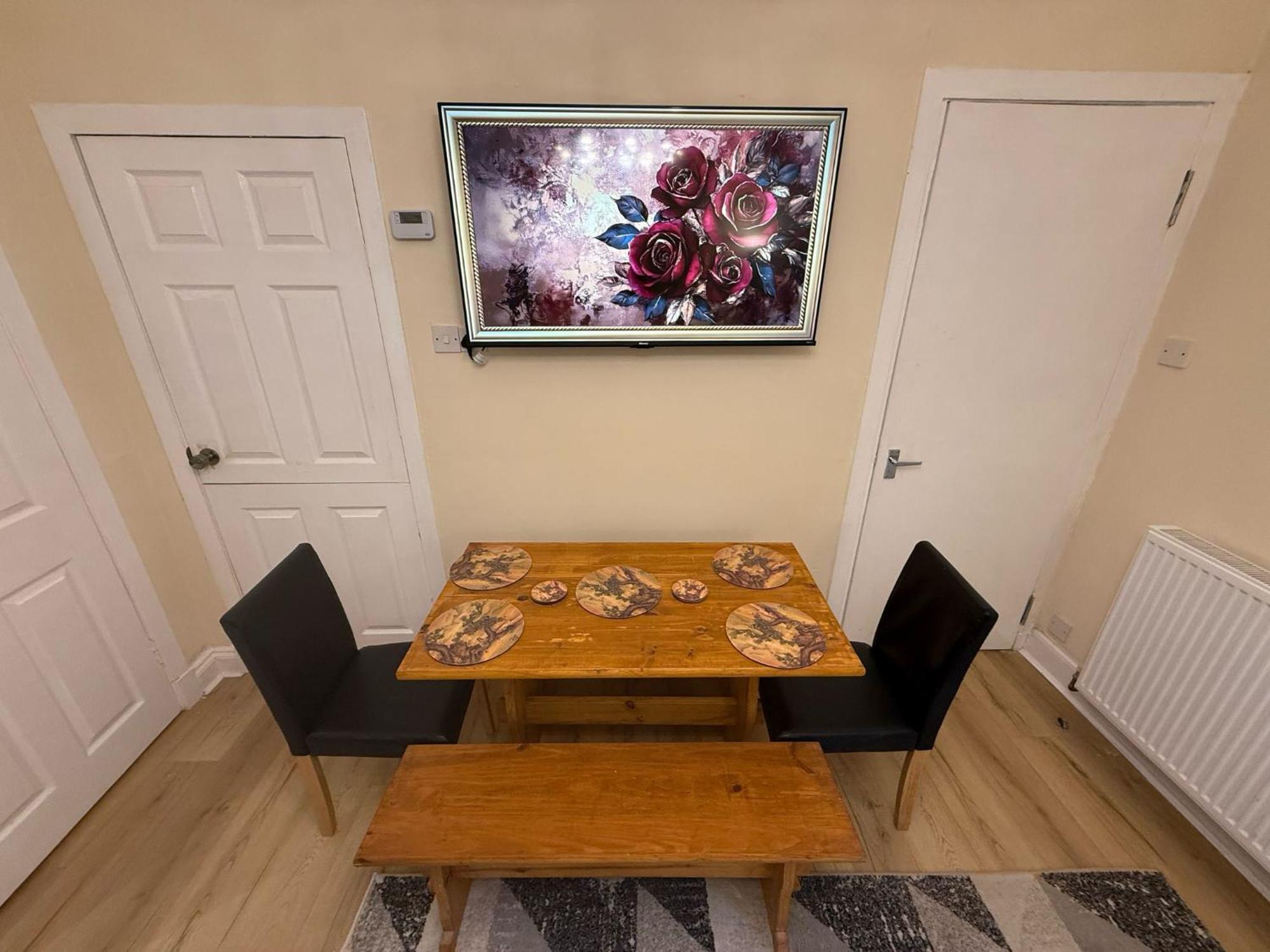 Apartment One Bedroom Flat In Old Town , Heart Of Flat Sleeps 6 Edinburgh